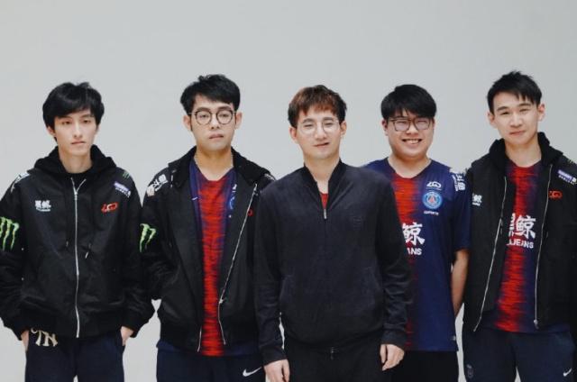 和灵活的得 和灵活的得