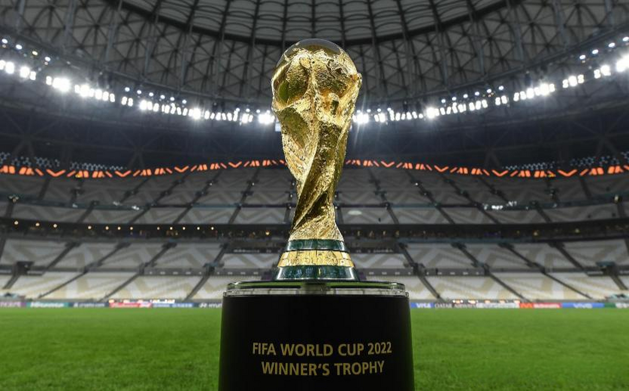 但他的表现 但他的表现