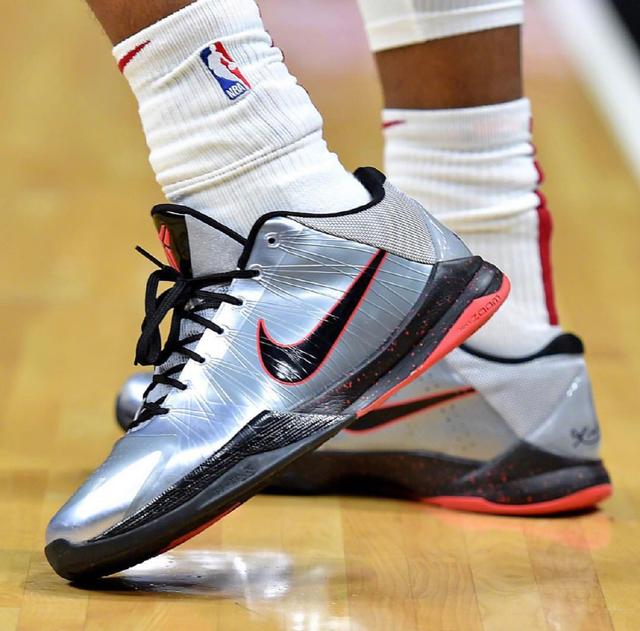 与昂热而言 与昂热而言